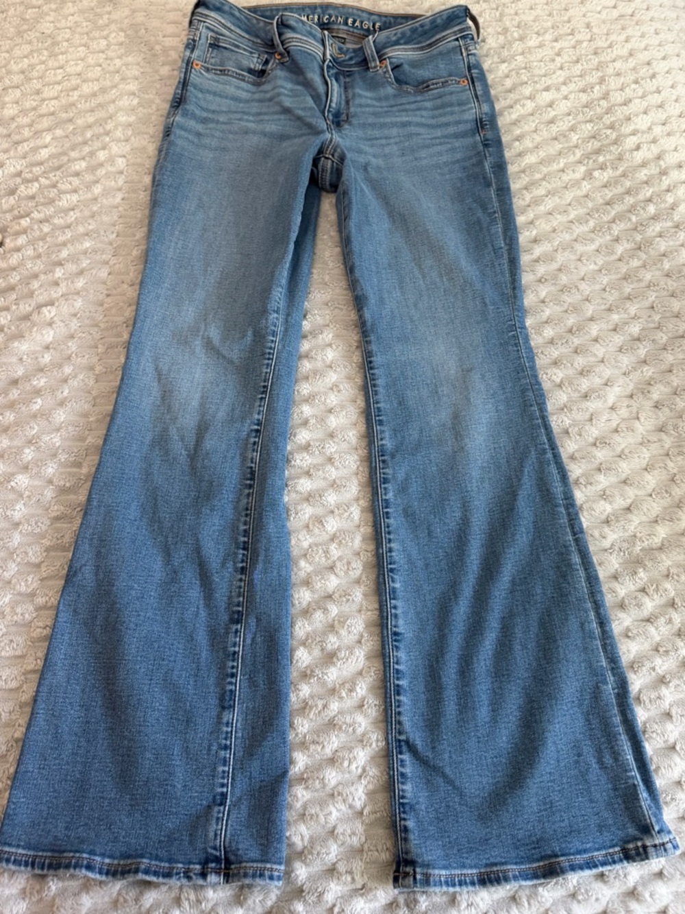 American Eagle Outfitters Light Blue Flare Jeans Size 6 short Next Level Stretch